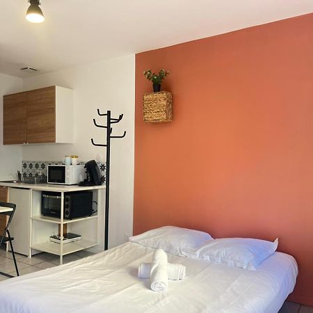 Apartamento Le Vinci Calais Exterior foto